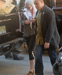 December_15_-_Returning_to_her_hotel_after_doing_some_work_out_at_the_gym_in_New_York_282229.jpg