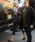 December_15_-_Returning_to_her_hotel_after_doing_some_work_out_at_the_gym_in_New_York_282429.jpg