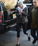December_15_-_Returning_to_her_hotel_after_doing_some_work_out_at_the_gym_in_New_York_28429.jpg