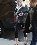 December_15_-_Returning_to_her_hotel_after_doing_some_work_out_at_the_gym_in_New_York_28729.jpg