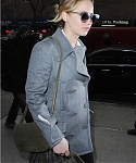 December_16_-_Returning_to_her_Tribeca_hotel_in_New_York_281129.jpg