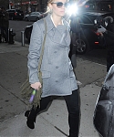 December_16_-_Returning_to_her_Tribeca_hotel_in_New_York_28629.jpg