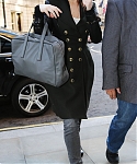 February_7_-_Jennifer_Lawrence_arriving_at_her_hotel_in_London_28329.jpg