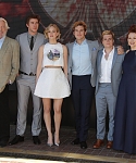 GROUP_May_17_-__Mockingjay_Part_1__photocall_at_Cannes_in_France_2811029.jpg