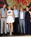 GROUP_May_17_-__Mockingjay_Part_1__photocall_at_Cannes_in_France_286629.jpg