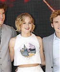 GROUP_May_17_-__Mockingjay_Part_1__photocall_at_Cannes_in_France_288829.jpg