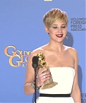 Golden_Globes_5BPress_Room5D_2888629.jpg
