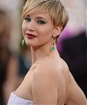 HQ_71st_Annual_Golden_Globe_Awards_-_Red_Carpet_2814129.jpg