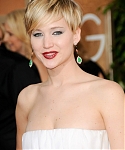 HQ_71st_Annual_Golden_Globe_Awards_-_Red_Carpet_2816729.jpg