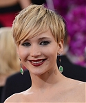 HQ_71st_Annual_Golden_Globe_Awards_-_Red_Carpet_2816929.jpg