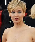 HQ_71st_Annual_Golden_Globe_Awards_-_Red_Carpet_2818129.jpg