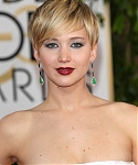 HQ_71st_Annual_Golden_Globe_Awards_-_Red_Carpet_2818829.jpg
