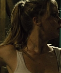 House_at_the_End_of_the_Street__28178329.jpg