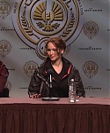Hunger_Games_Press_Conference_-_Saturday_Night_Live__2831129.jpg