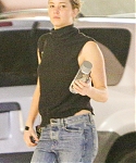 January_27_-_At_a_office_building_to_attend_a_doctor_s_appointment_in_Beverly_Hills_281829.jpg