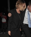 November_12_-_Arriving_at_her_hotel_in_New_York_28429.jpg