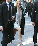 November_13_-_Arriving_back_at_her_hotel_in_New_York_28329.jpg