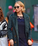 November_15_-_Leaving_her_hotel_in_New_York_City_before_she_heads_to_Mockingjay_Fan_Press_Event_282229.jpg