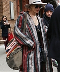 November_16_-_Leaving_her_hotel_in_New_York_281929.jpg