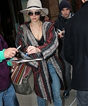 November_16_-_Leaving_her_hotel_in_New_York_285029.JPG
