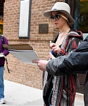 November_16_-_Leaving_her_hotel_in_New_York_289829.jpg