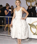 November_17_-__Mockingjay_Part_1__Premiere_in_Los_Angeles_2820229.jpg
