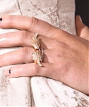 November_17_-__Mockingjay_Part_1__Premiere_in_Los_Angeles_2821829.jpg