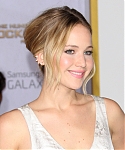 November_17_-__Mockingjay_Part_1__Premiere_in_Los_Angeles_283129.jpg
