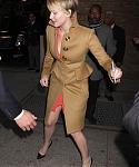 November_21_-_Outside_ABC_Studios_in_New_York_City_283329.jpg