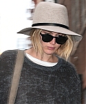 November__11_-_Arriving_at_her_hotel_in_New_York_City_28229.jpg