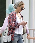 October_22_-_Out_and_about_in_Los_Angeles_283729.jpg