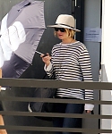 October_24_-_Leaving_a_meeting_in_LA_283829.jpg