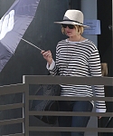 October_24_-_Leaving_a_meeting_in_LA_286029.jpg