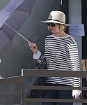 October_24_-_Leaving_a_meeting_in_LA_286829.jpg