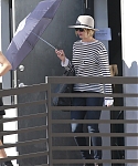 October_24_-_Leaving_a_meeting_in_LA_287229.jpg