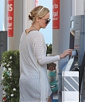 October_27_-_Out_in_LA_282529.jpg