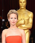 RED_March_2_-_At_the_86th_Academy_Awards_in_L_A_5BArrivals5D_288329.jpg