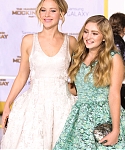 V_Nov17_-__Mockingjay_Part_1__Premiere_2811329.jpg