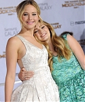 V_Nov17_-__Mockingjay_Part_1__Premiere_2811729.jpg