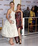 V_Nov17_-__Mockingjay_Part_1__Premiere_286129.jpg
