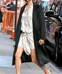 X_November_13_-_Arriving_at__Good_Morning_America__in_New_York_284129.jpg