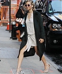 X_November_13_-_Arriving_at__Good_Morning_America__in_New_York_284329.jpg