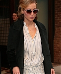 X_November_13_-_Arriving_at__Good_Morning_America__in_New_York_286029.jpg