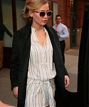 X_November_13_-_Arriving_at__Good_Morning_America__in_New_York_287029.jpg