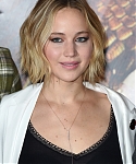 X_November_9_-_Attend_a_photocall_for___The_Hunger_Games_Mockingjay_Part_1___in_London_281229.jpg