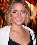 X_November_9_-_Attend_a_photocall_for___The_Hunger_Games_Mockingjay_Part_1___in_London_281629.jpg