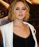 X_November_9_-_Attend_a_photocall_for___The_Hunger_Games_Mockingjay_Part_1___in_London_282029.jpg