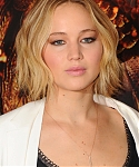 X_November_9_-_Attend_a_photocall_for___The_Hunger_Games_Mockingjay_Part_1___in_London_28529.jpg
