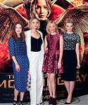 X_November_9_-_Attend_a_photocall_for___The_Hunger_Games_Mockingjay_Part_1___in_London_286529.jpg