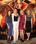 X_November_9_-_Attend_a_photocall_for___The_Hunger_Games_Mockingjay_Part_1___in_London_287829.jpg